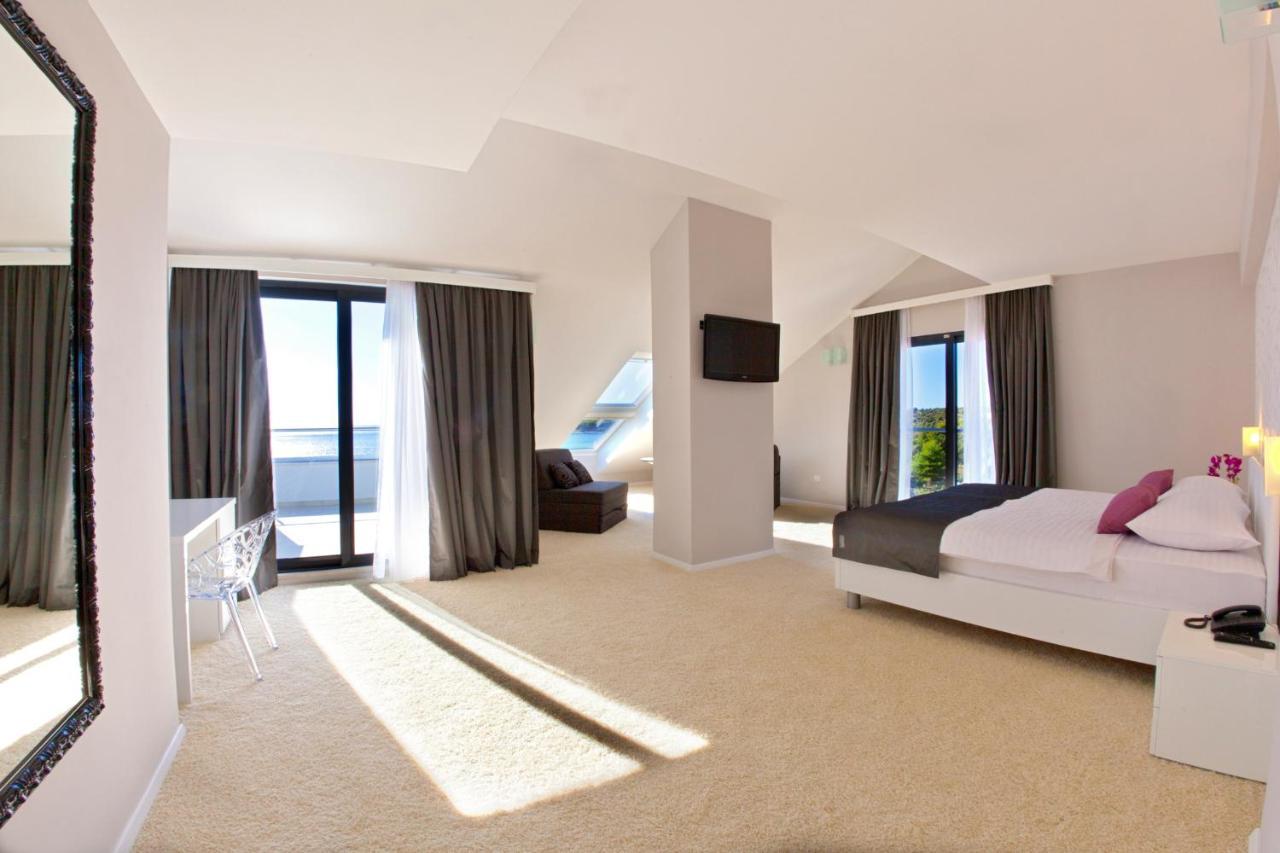 Luxuriöse Suite mit Meerblick und Balkon